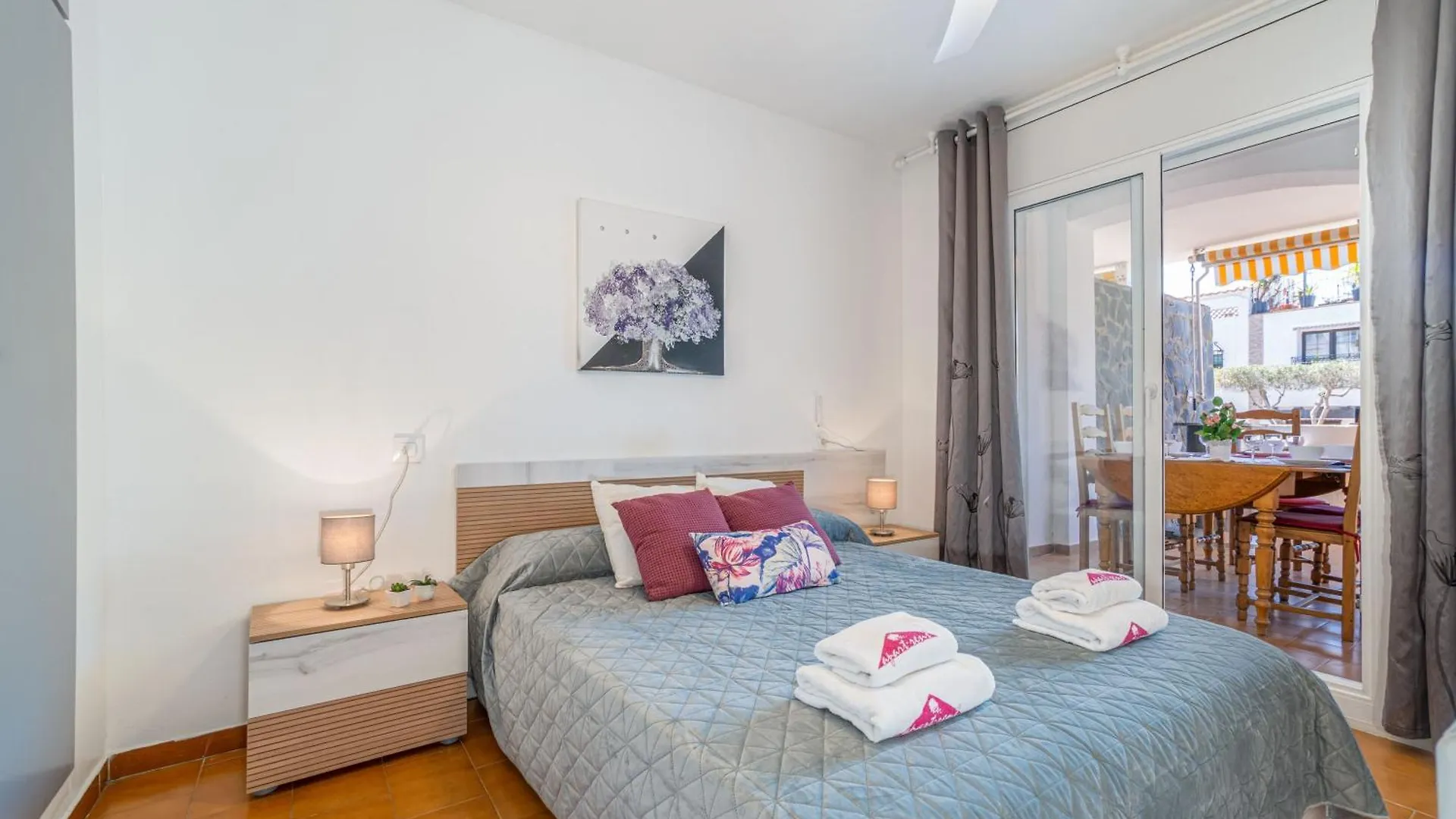 Basic Comfort Apartment Pattaya 0158 Empuriabrava