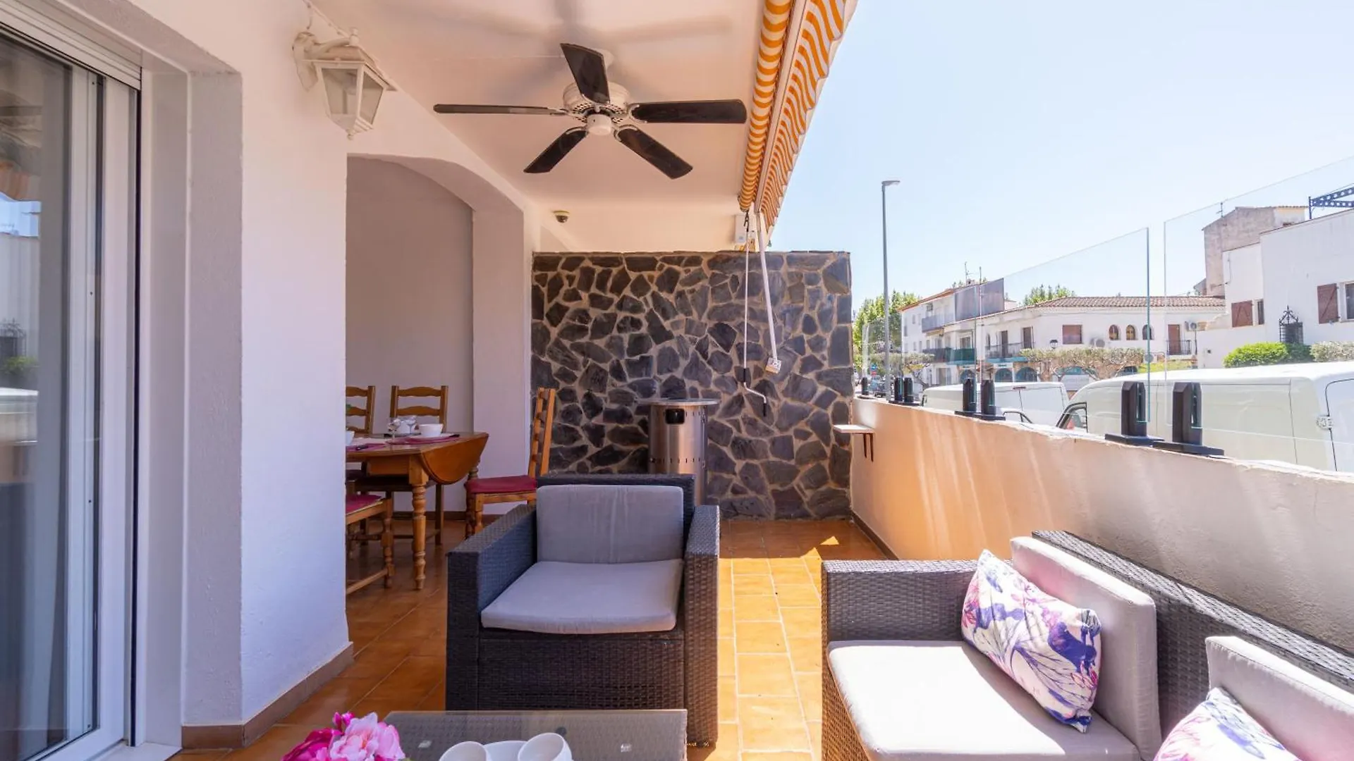 Basic Comfort Apartment Pattaya 0158 Empuriabrava